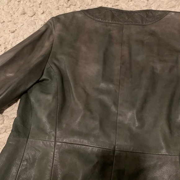 MaxMara Vintage Green Women’s Genuine Leather Jacket made in Italy (US SZ 12) - Picture 7 of 16